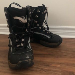 Used Snowboard Boots size 9/ 41